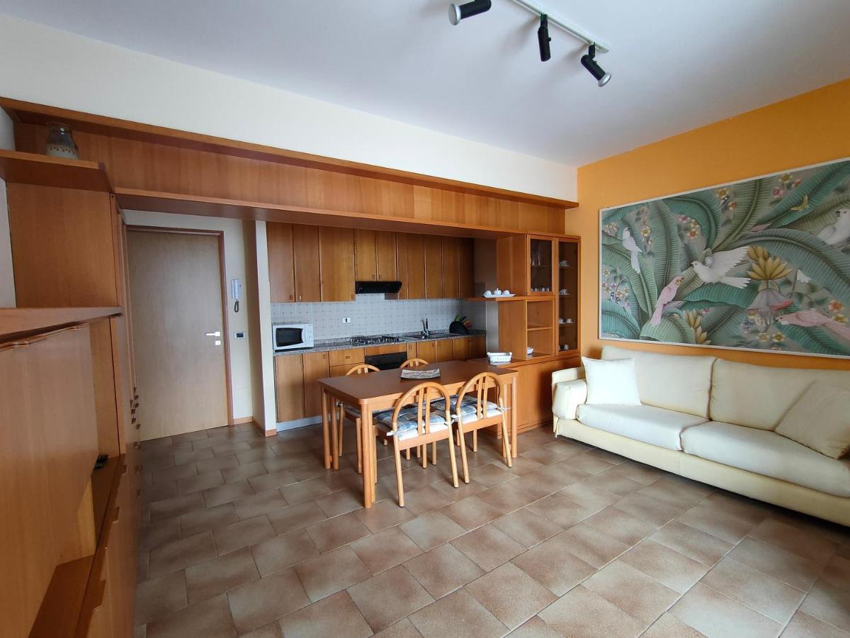 Iseolakerental- Casa Trentapassi Riva di Solto Bagian luar foto