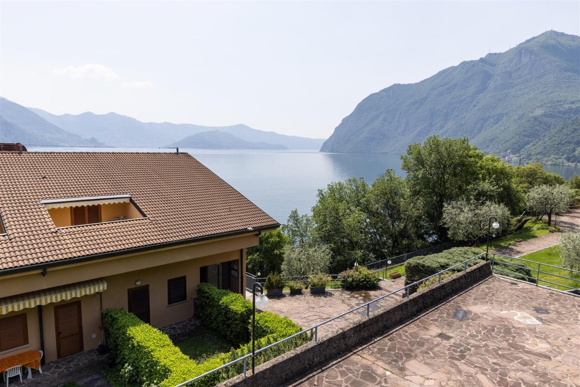 Iseolakerental- Casa Trentapassi Riva di Solto Bagian luar foto