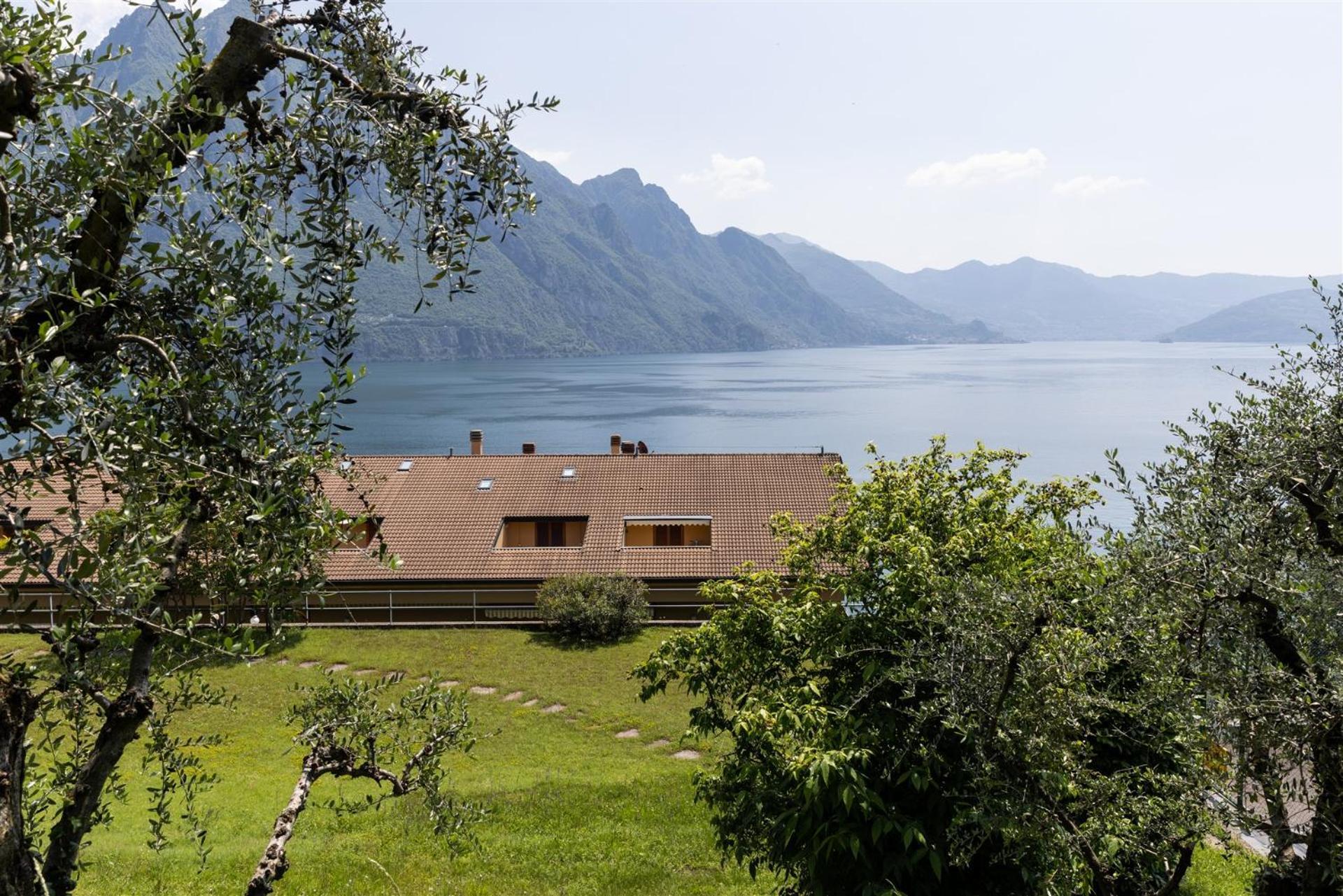 Iseolakerental- Casa Trentapassi Riva di Solto Bagian luar foto