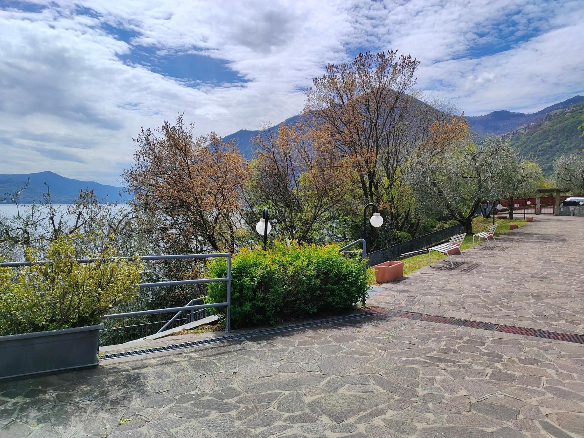 Iseolakerental- Casa Trentapassi Riva di Solto Bagian luar foto